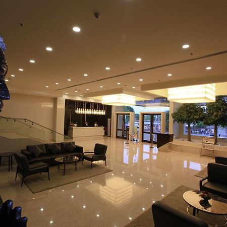 Goutham Grand Hotel - Tenali Vijayawāda Buitenkant foto