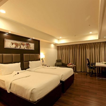 Goutham Grand Hotel - Tenali Vijayawāda Buitenkant foto