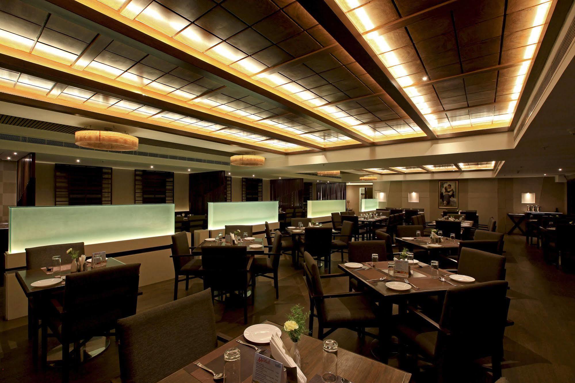 Goutham Grand Hotel - Tenali Vijayawāda Buitenkant foto