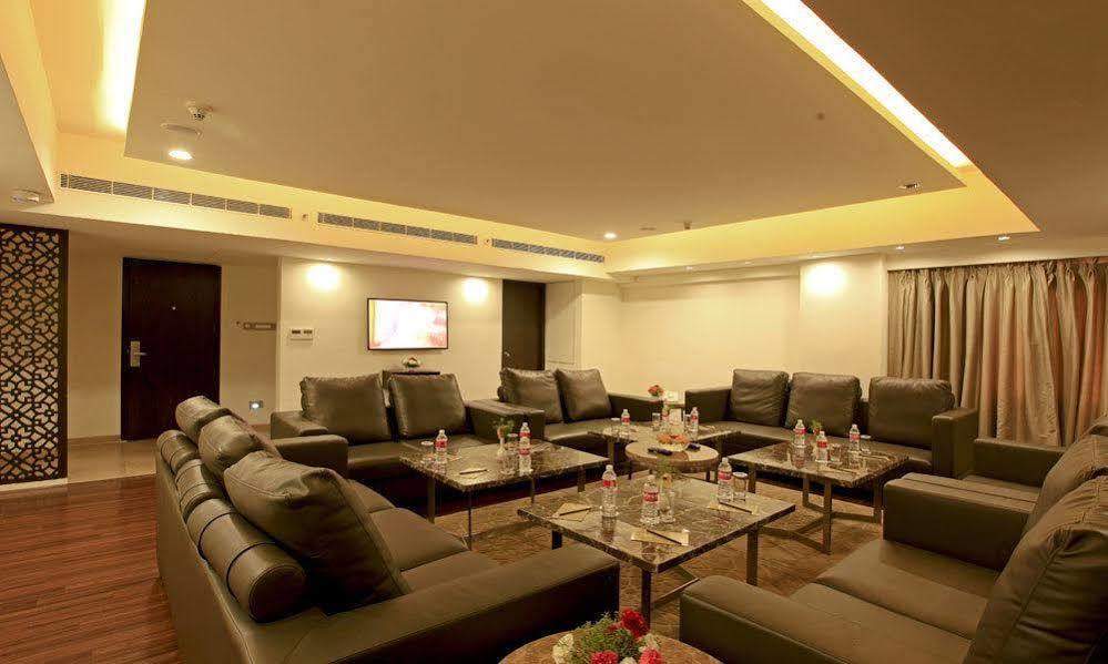 Goutham Grand Hotel - Tenali Vijayawāda Buitenkant foto
